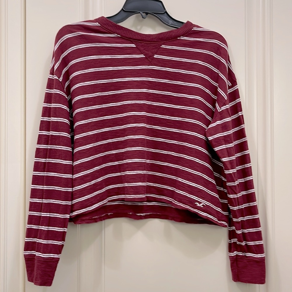 Hollister long-sleeved striped tshirt in garnet color.